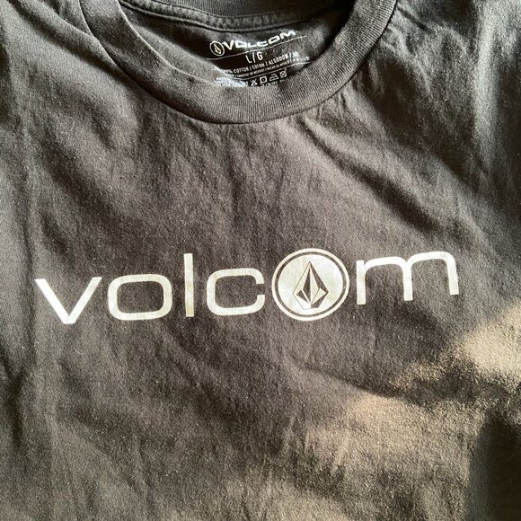 Volcom Men’s T-Shirt Black Size Large Classic Logo Skate Surf Short Sleeve - Picture 1 of 4